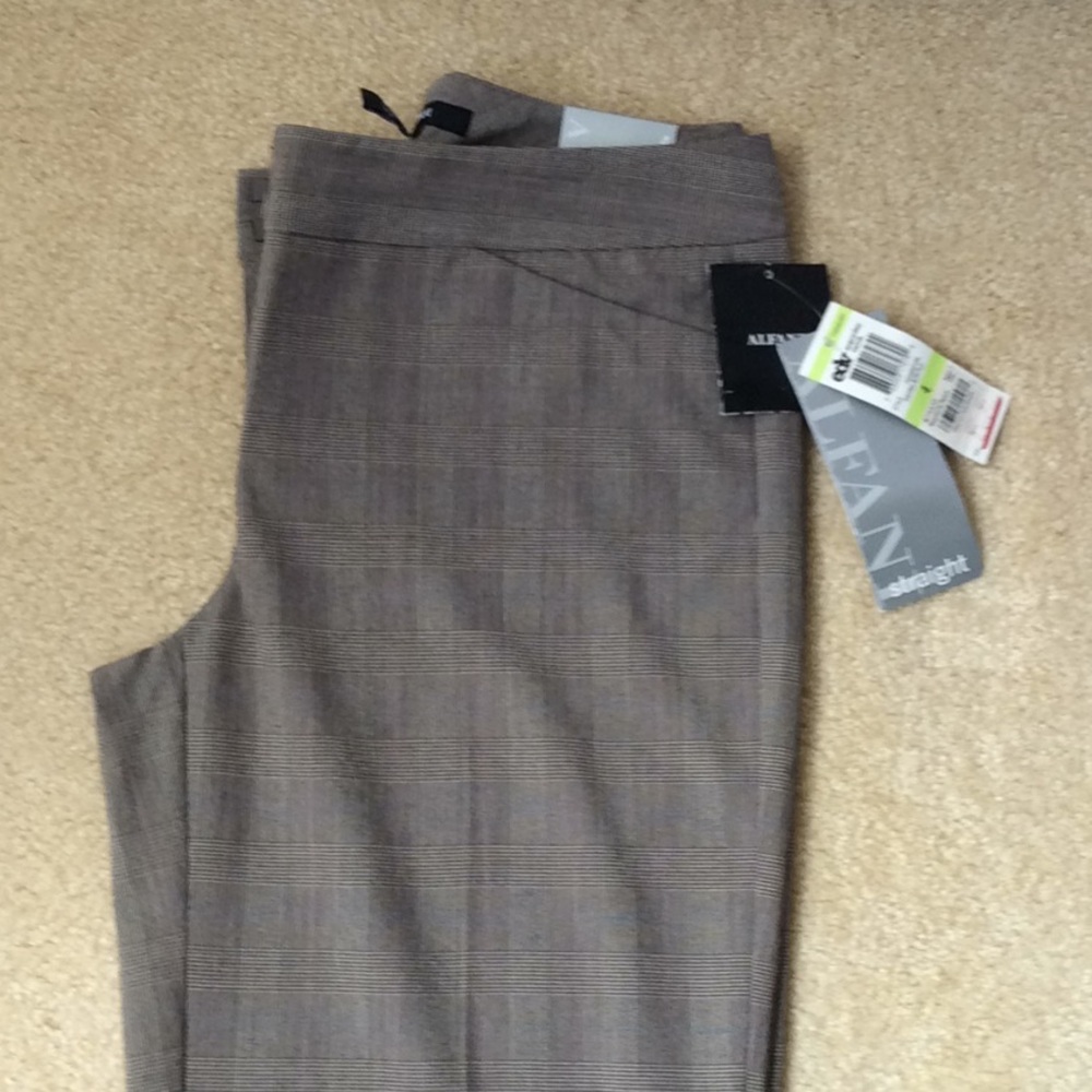 Versatile work trousers.